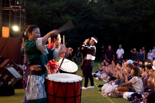 Festival de la Tierra, tambores taiko en escena