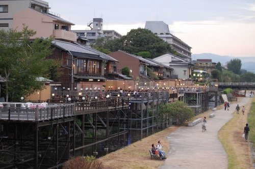 Kawadoko, cenas al aire libre en Kyoto