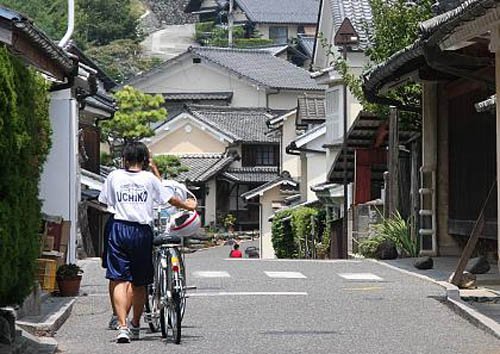 Caminando por Uchiko, un antiguo pueblo japonés